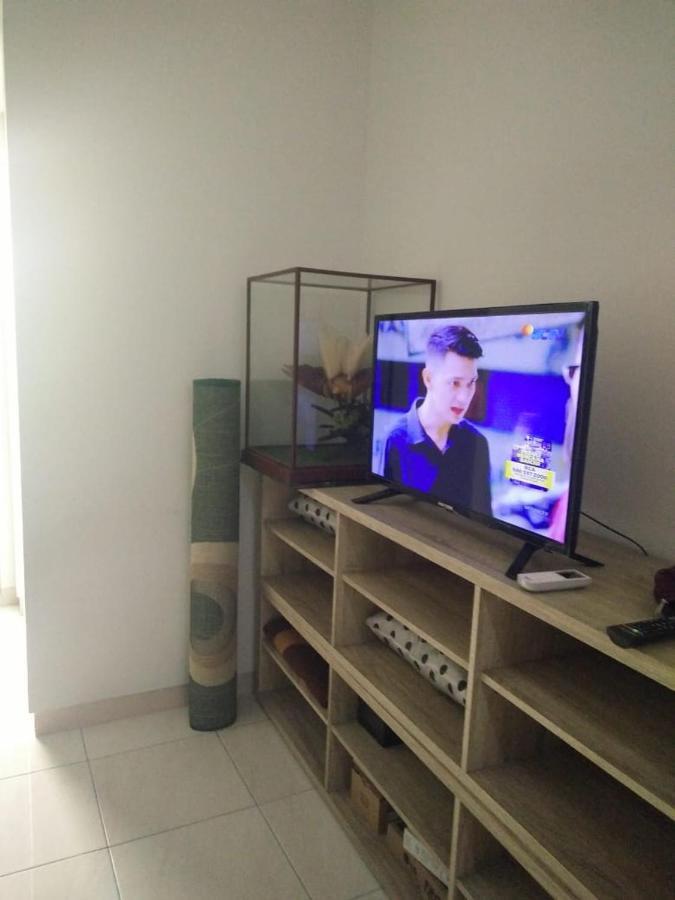 Springlake Apartemen 2Br-Sumarecon-Bekasi, By Bu Johan ภายนอก รูปภาพ